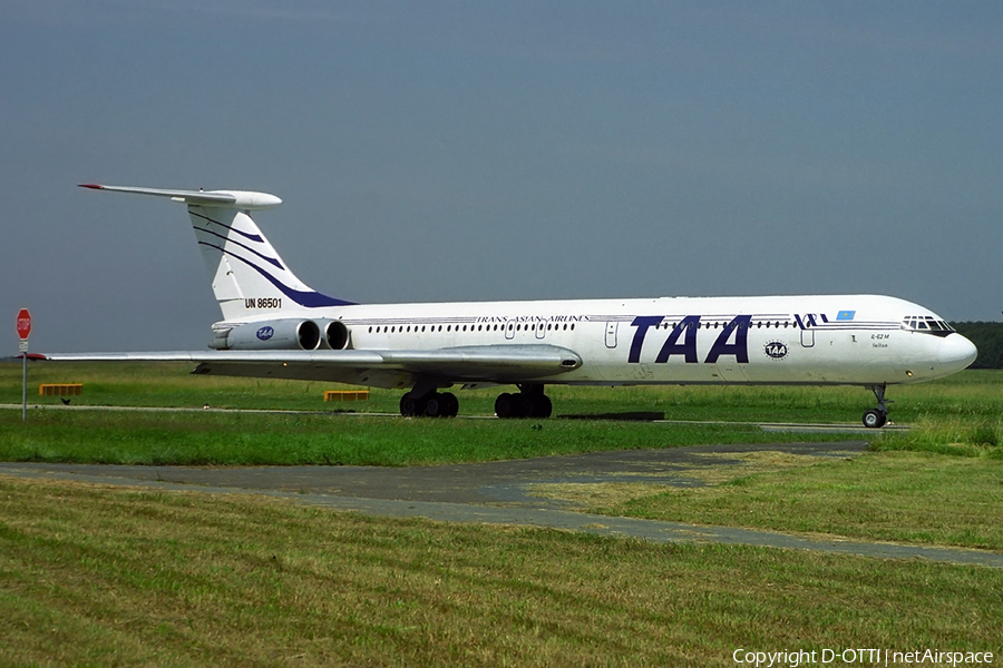 Trans Asian Airlines - TAA Ilyushin Il-62M (UN-86501) | Photo 328527