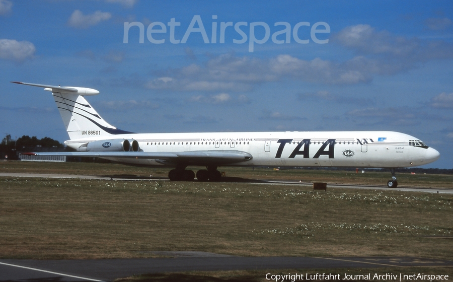 Trans Asian Airlines - TAA Ilyushin Il-62M (UN-86501) | Photo 413042