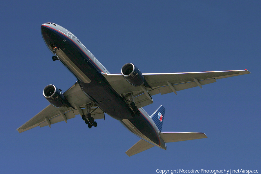 United Airlines Boeing 777-222(ER) (UNKNOWN) | Photo 580
