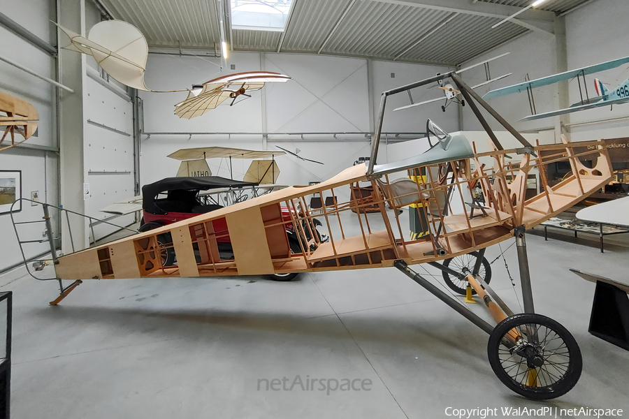 (Private) Albatros B.II (UNMARKED) | Photo 588127