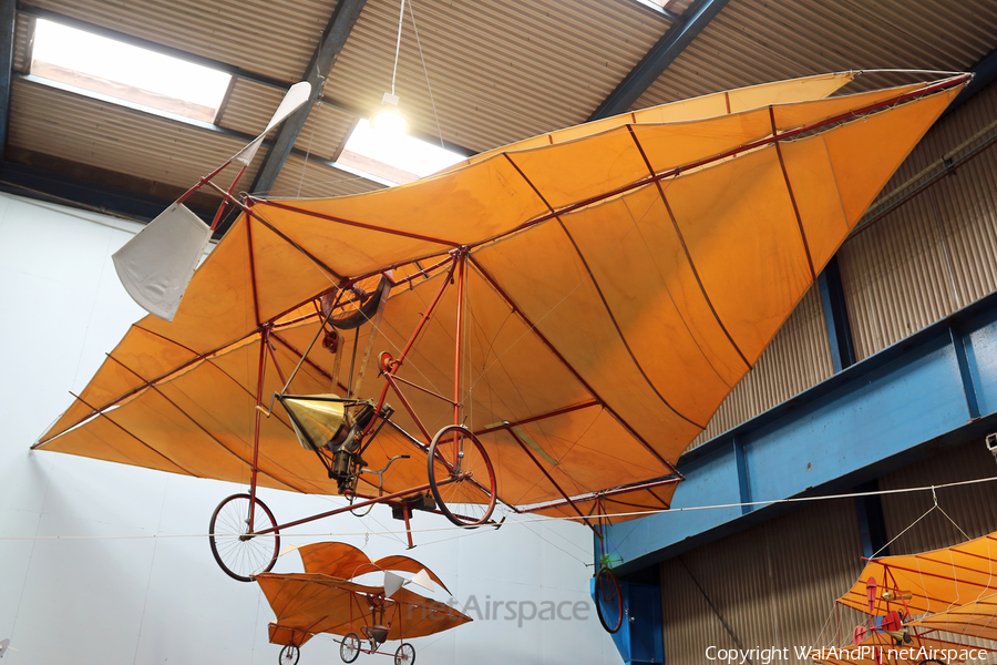 (Private) Ellehammer Semi-biplane (Replica) (UNMARKED) | Photo 530924