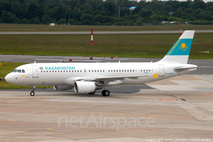 Kazakhstan Government Airbus A320-214 (UP-A2001) | Photo 41006