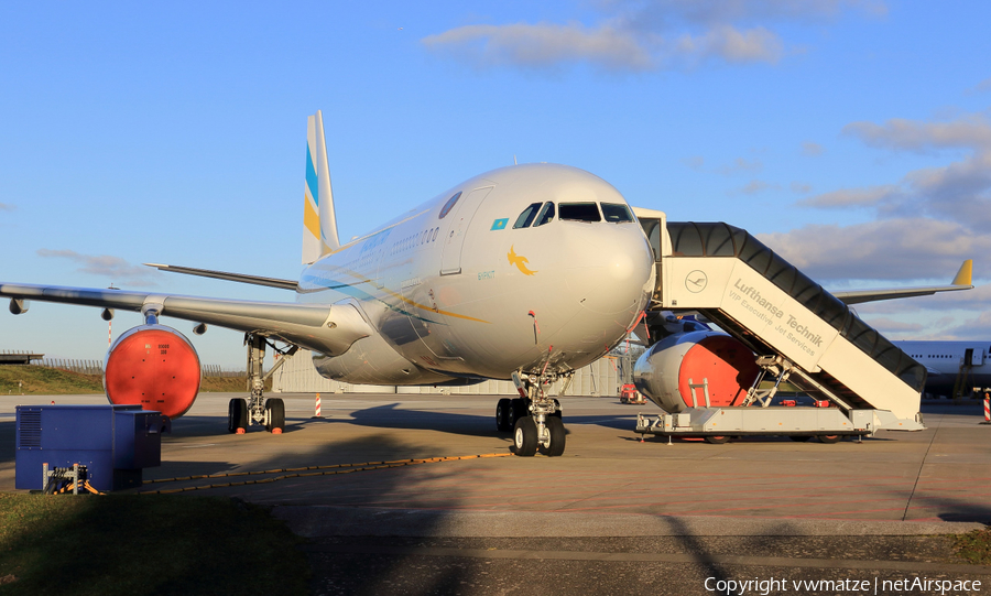 Kazakhstan Government Airbus A330-243(Prestige) (UP-A3001) | Photo 137812