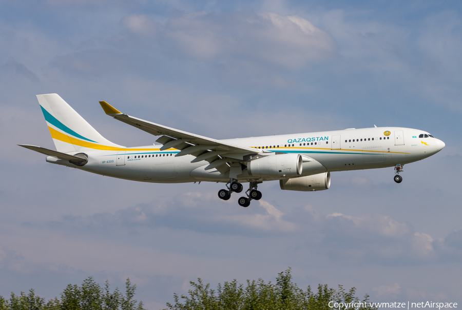 Kazakhstan Government Airbus A330-243(Prestige) (UP-A3001) | Photo 454725