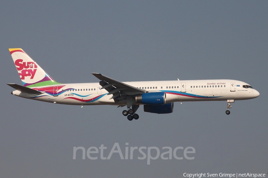 Sunday Airlines Boeing 757-21B (UP-B5702) | Photo 81916