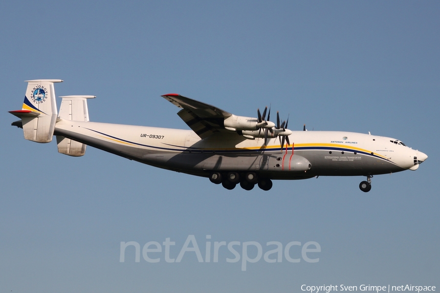 Antonov Airlines Antonov An-22A (UR-09307) | Photo 402625