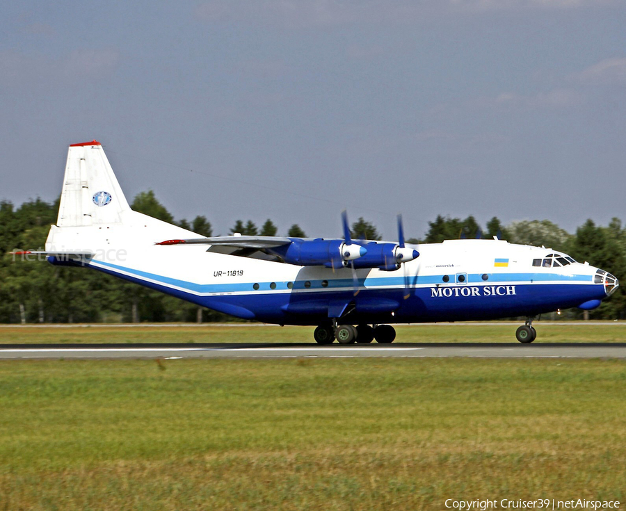 Motor Sich Antonov An-12BK (UR-11819) | Photo 300759