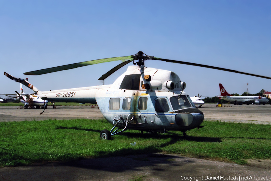 Odessa Airlines Mil Mi-2 Hoplite (UR-20951) | Photo 482048