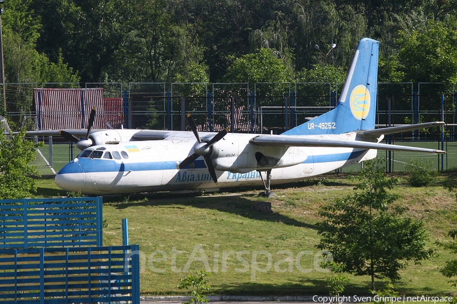 Air Ukraine Antonov An-24B (UR-49252) | Photo 247056