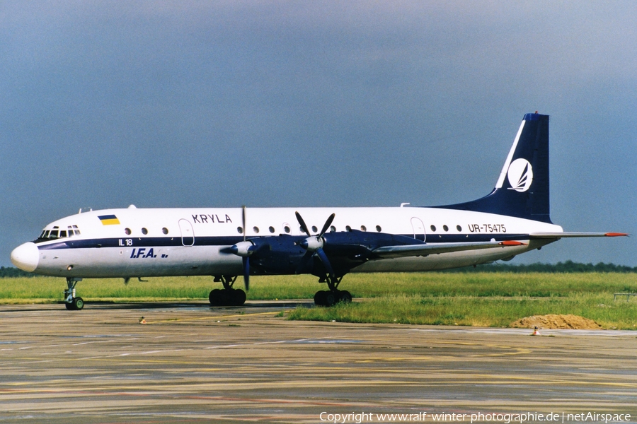 Kryla Ilyushin Il-18D (UR-75475) | Photo 494028