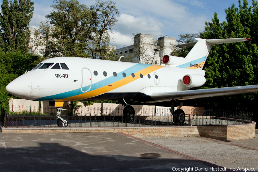 Air Ukraine Yakovlev Yak-40 (UR-87685) | Photo 493900