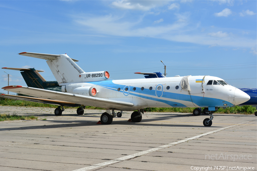 (Private) Yakovlev Yak-40 (UR-88290) | Photo 33584