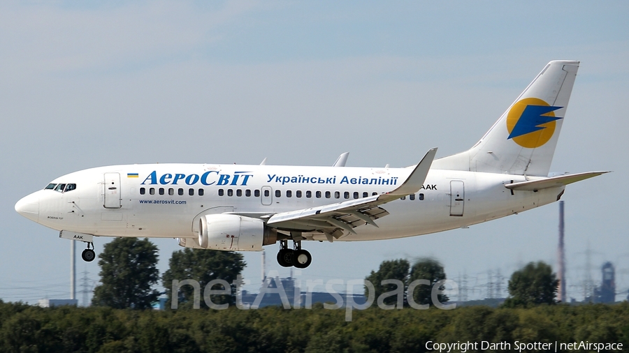 Aerosvit Airlines Boeing 737-548 (UR-AAK) | Photo 207043