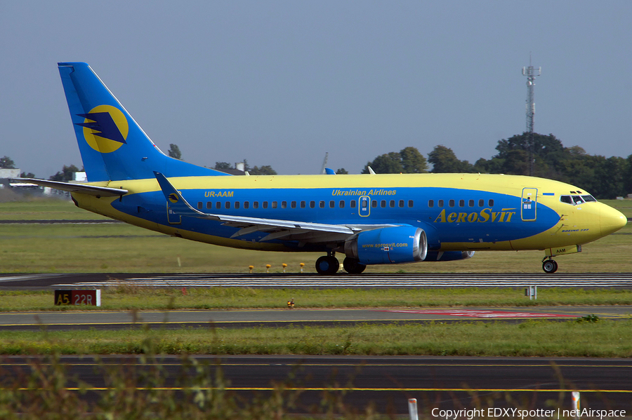Aerosvit Airlines Boeing 737-548 (UR-AAM) | Photo 280011