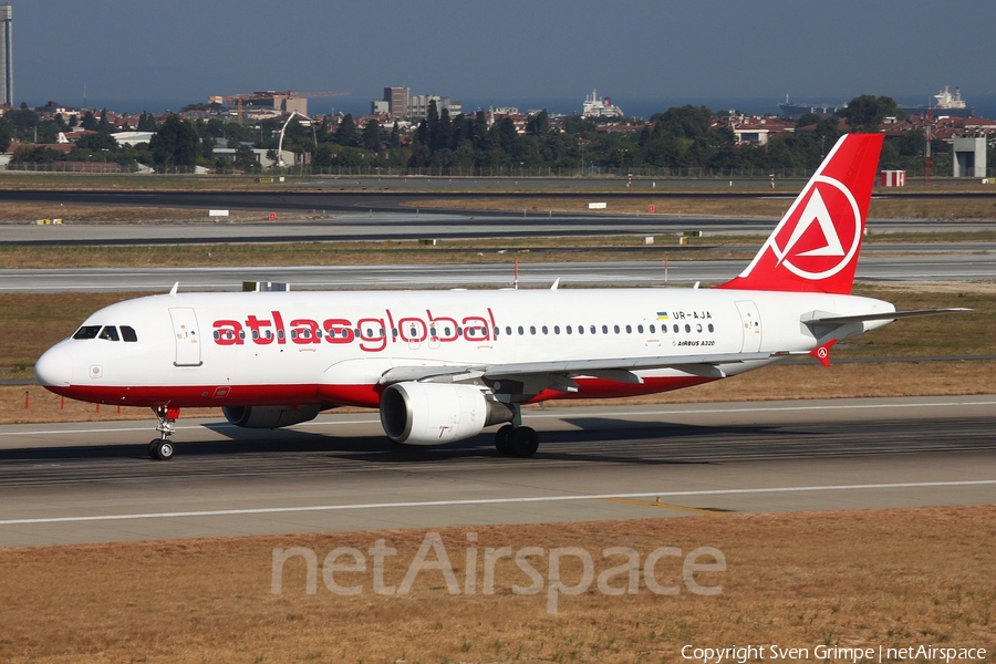 AtlasGlobal Ukraine Airbus A320-214 (UR-AJA) | Photo 82884