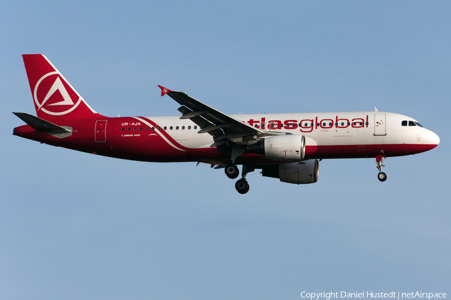 AtlasGlobal Ukraine Airbus A320-214 (UR-AJA) | Photo 498774