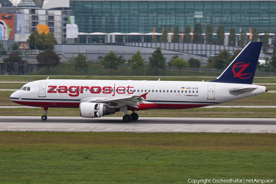 Zagrosjet Airbus A320-214 (UR-AJA) | Photo 64094