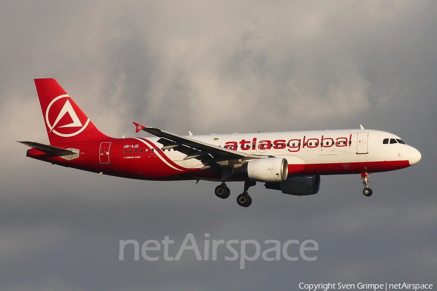 AtlasGlobal Ukraine Airbus A320-214 (UR-AJD) | Photo 265907