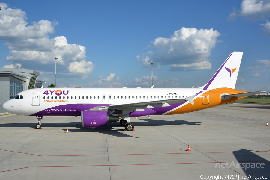 Yanair Airbus A320-212 (UR-CMK) | Photo 49323