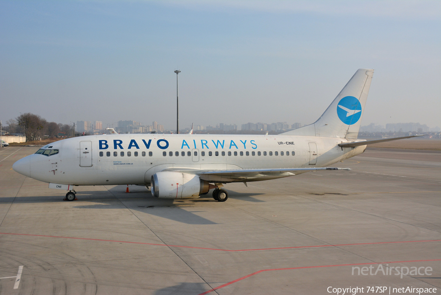 Bravo Airways Boeing 737-505 (UR-CNE) | Photo 188046