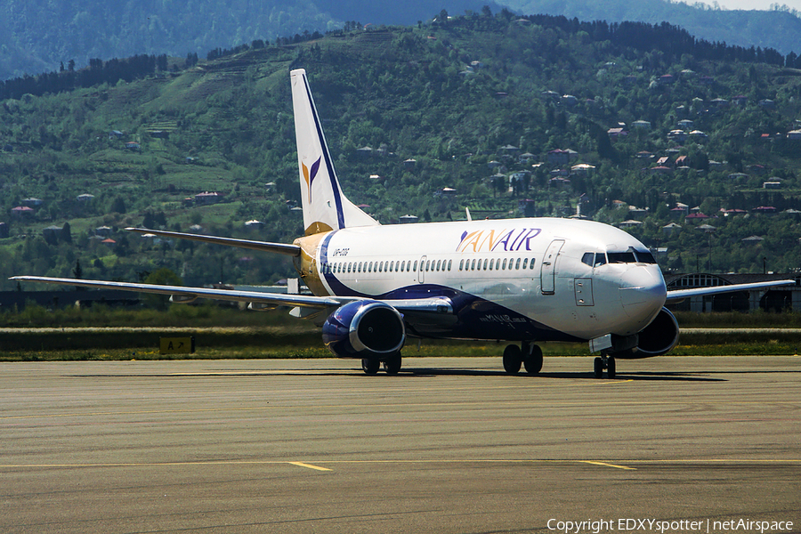 Yanair Boeing 737-301 (UR-COG) | Photo 275034