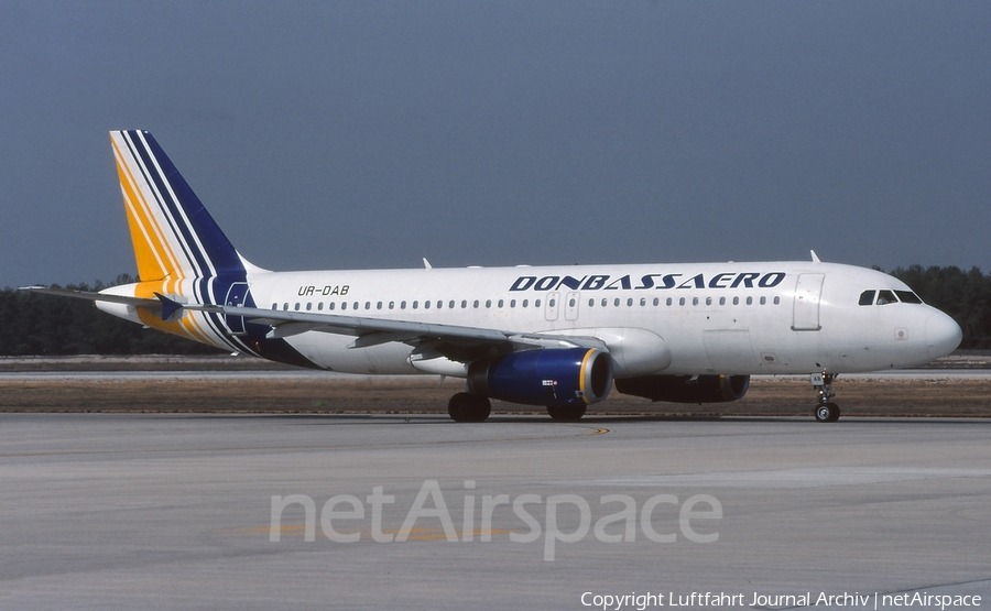 DonbassAero Airbus A320-231 (UR-DAB) | Photo 409965