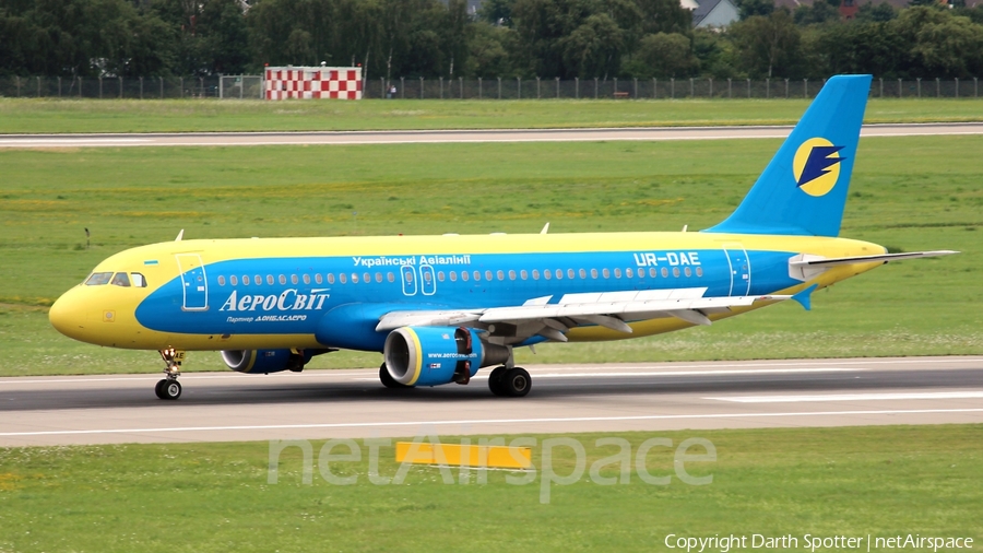 Aerosvit Airlines Airbus A320-211 (UR-DAE) | Photo 207044