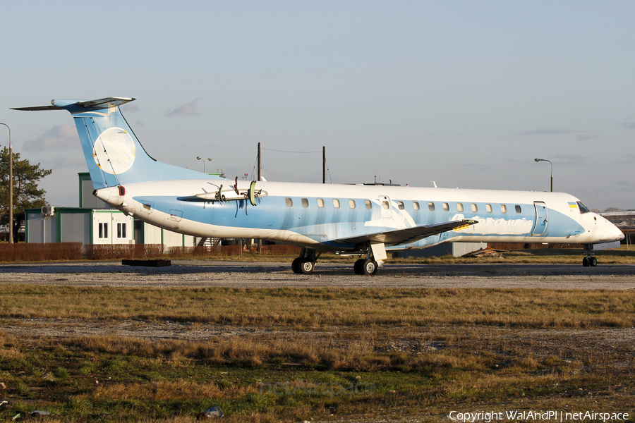 Dniproavia Embraer ERJ-145EP (UR-DNQ) | Photo 542586