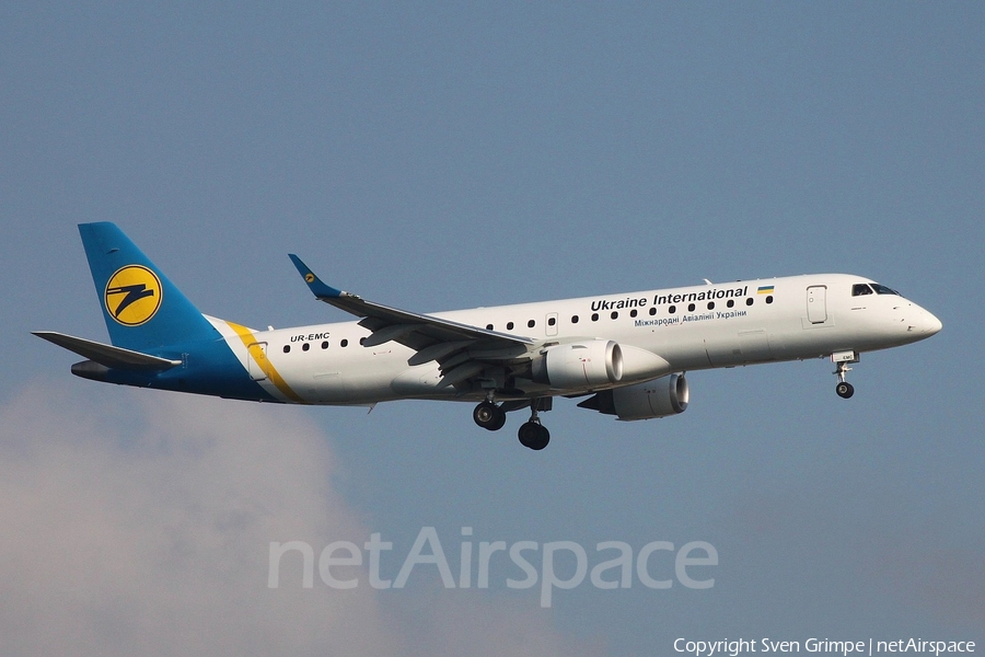 Ukraine International Airlines Embraer ERJ-190STD (ERJ-190-100STD) (UR-EMC) | Photo 82446