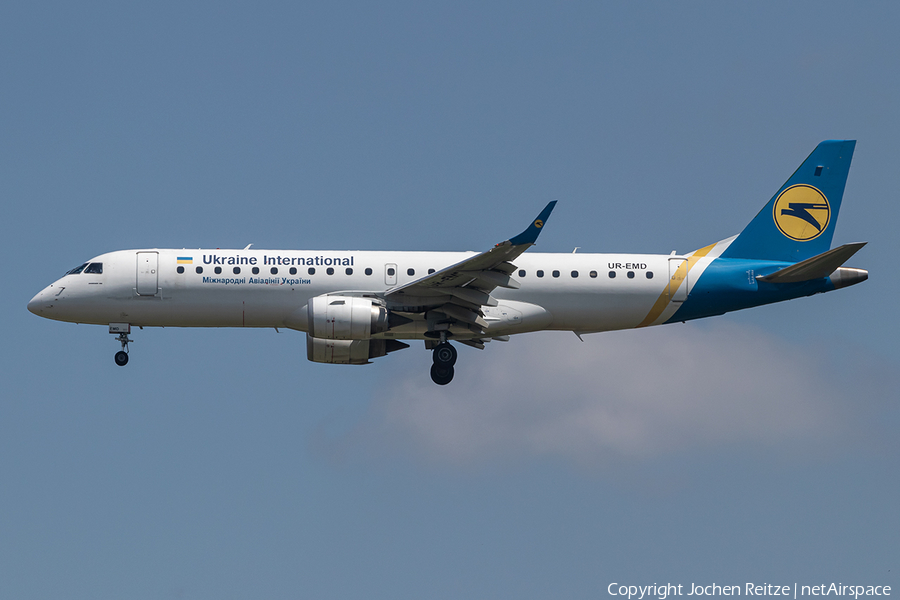 Ukraine International Airlines Embraer ERJ-190LR (ERJ-190-100LR) (UR-EMD) | Photo 328489