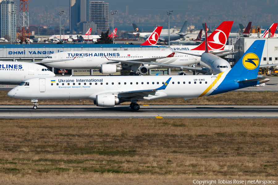 Ukraine International Airlines Embraer ERJ-195AR (ERJ-190-200 IGW) (UR-EMG) | Photo 312482