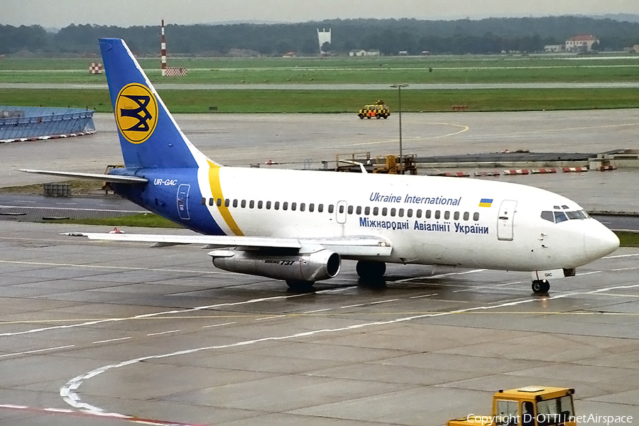 Ukraine International Airlines Boeing 737-247(Adv) (UR-GAC) | Photo 144453