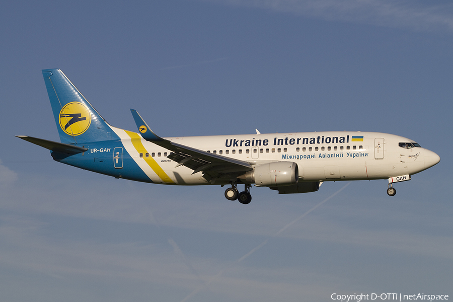 Ukraine International Airlines Boeing 737-32Q (UR-GAH) | Photo 313070