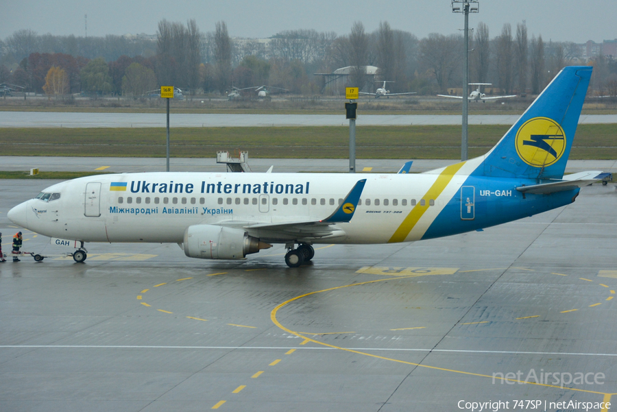 Ukraine International Airlines Boeing 737-32Q (UR-GAH) | Photo 130498