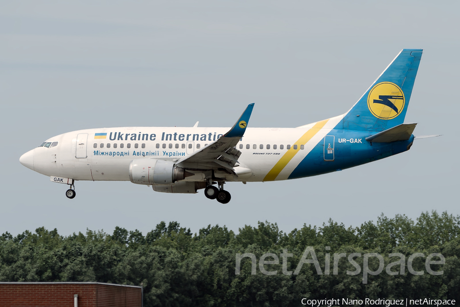 Ukraine International Airlines Boeing 737-5Y0 (UR-GAK) | Photo 117203