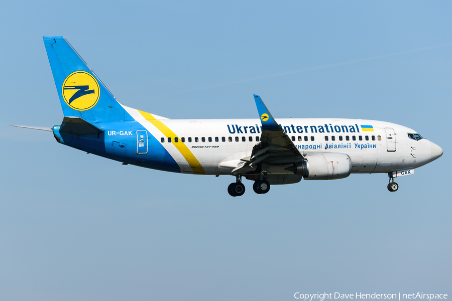 Ukraine International Airlines Boeing 737-5Y0 (UR-GAK) | Photo 450221