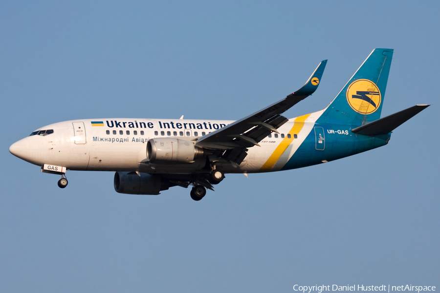 Ukraine International Airlines Boeing 737-528 (UR-GAS) | Photo 658084