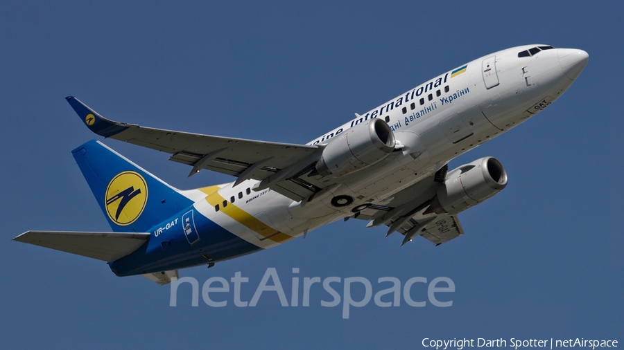 Ukraine International Airlines Boeing 737-528 (UR-GAT) | Photo 230067