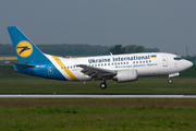 Ukraine International Airlines Boeing 737-528 (UR-GAT) at  Vienna - Schwechat, Austria