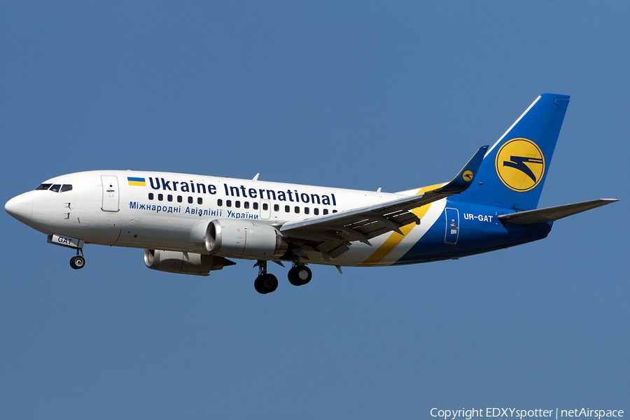 Ukraine International Airlines Boeing 737-528 (UR-GAT) | Photo 276269