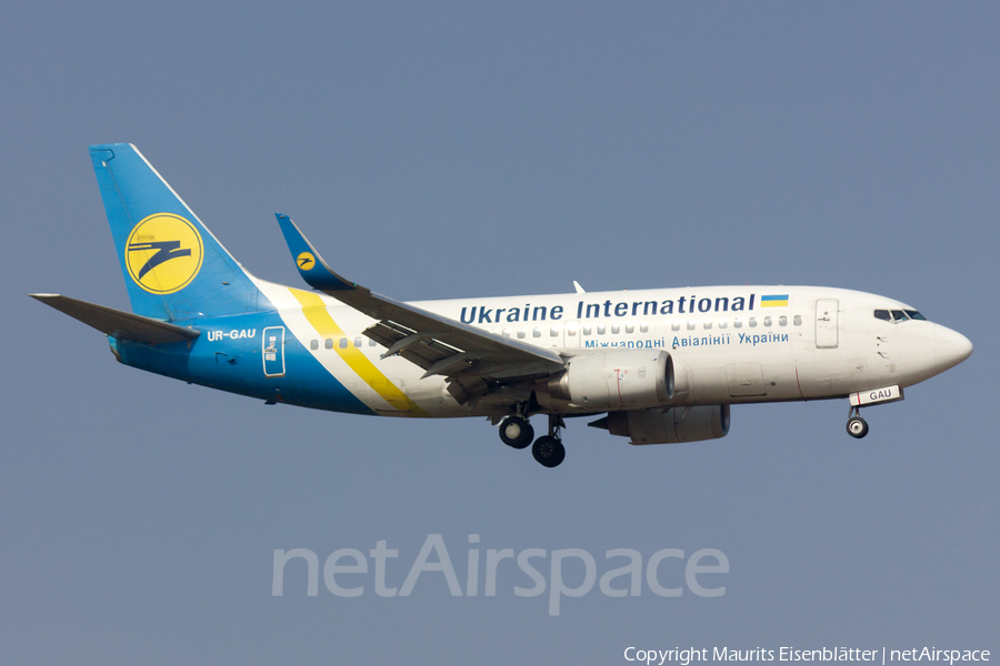 Ukraine International Airlines Boeing 737-5Y0 (UR-GAU) | Photo 45049