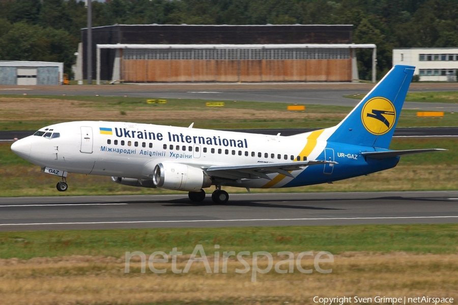 Ukraine International Airlines Boeing 737-55D (UR-GAZ) | Photo 12060