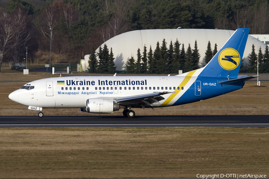 Ukraine International Airlines Boeing 737-55D (UR-GAZ) | Photo 372944
