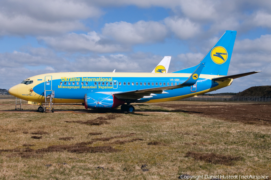 Ukraine International Airlines Boeing 737-548 (UR-GBF) | Photo 506891