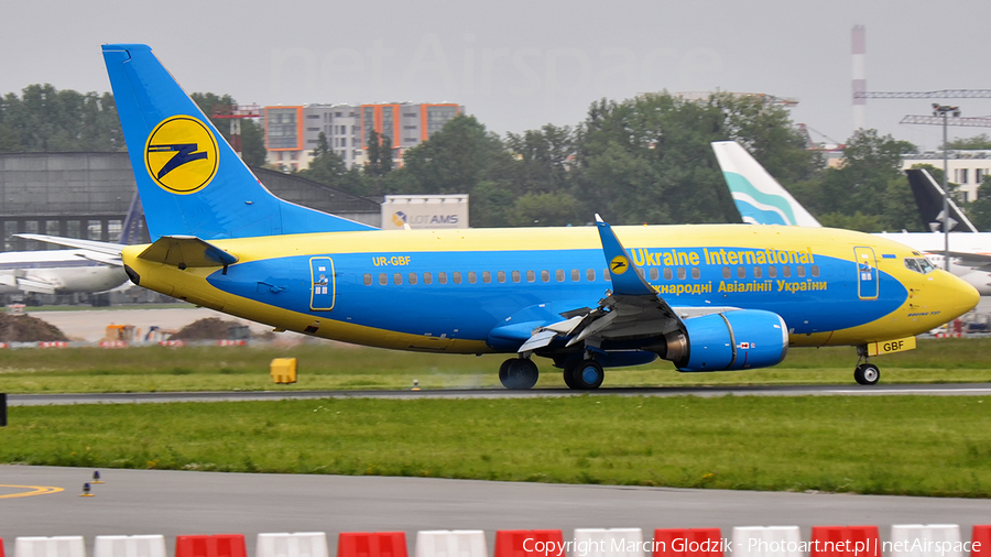 Ukraine International Airlines Boeing 737-548 (UR-GBF) | Photo 482898