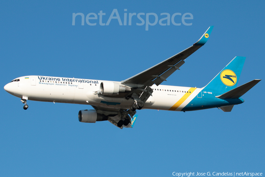 Ukraine International Airlines Boeing 767-33A(ER) (UR-GEB) | Photo 144254
