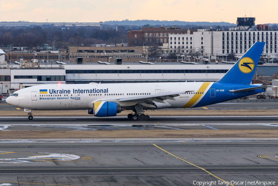 Ukraine International Airlines Boeing 777-28E(ER) (UR-GOB) | Photo 295789