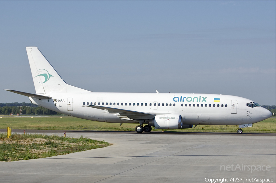 Air Onix Boeing 737-33R (UR-KRA) | Photo 46159