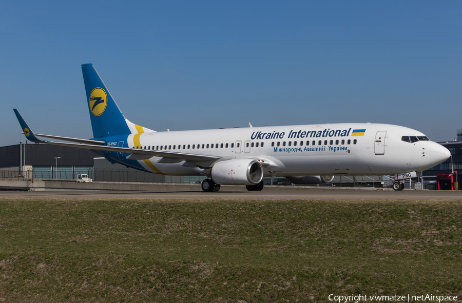 Ukraine International Airlines Boeing 737-85R (UR-PSG) | Photo 426611
