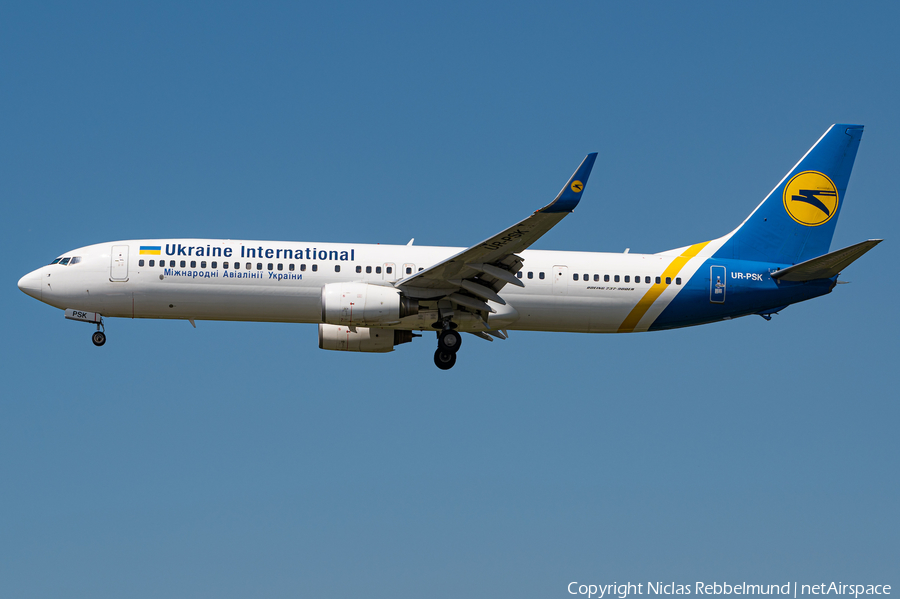 Ukraine International Airlines Boeing 737-94X(ER) (UR-PSK) | Photo 389693